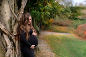 Pregnancy photo shoot at the Biltmore.
