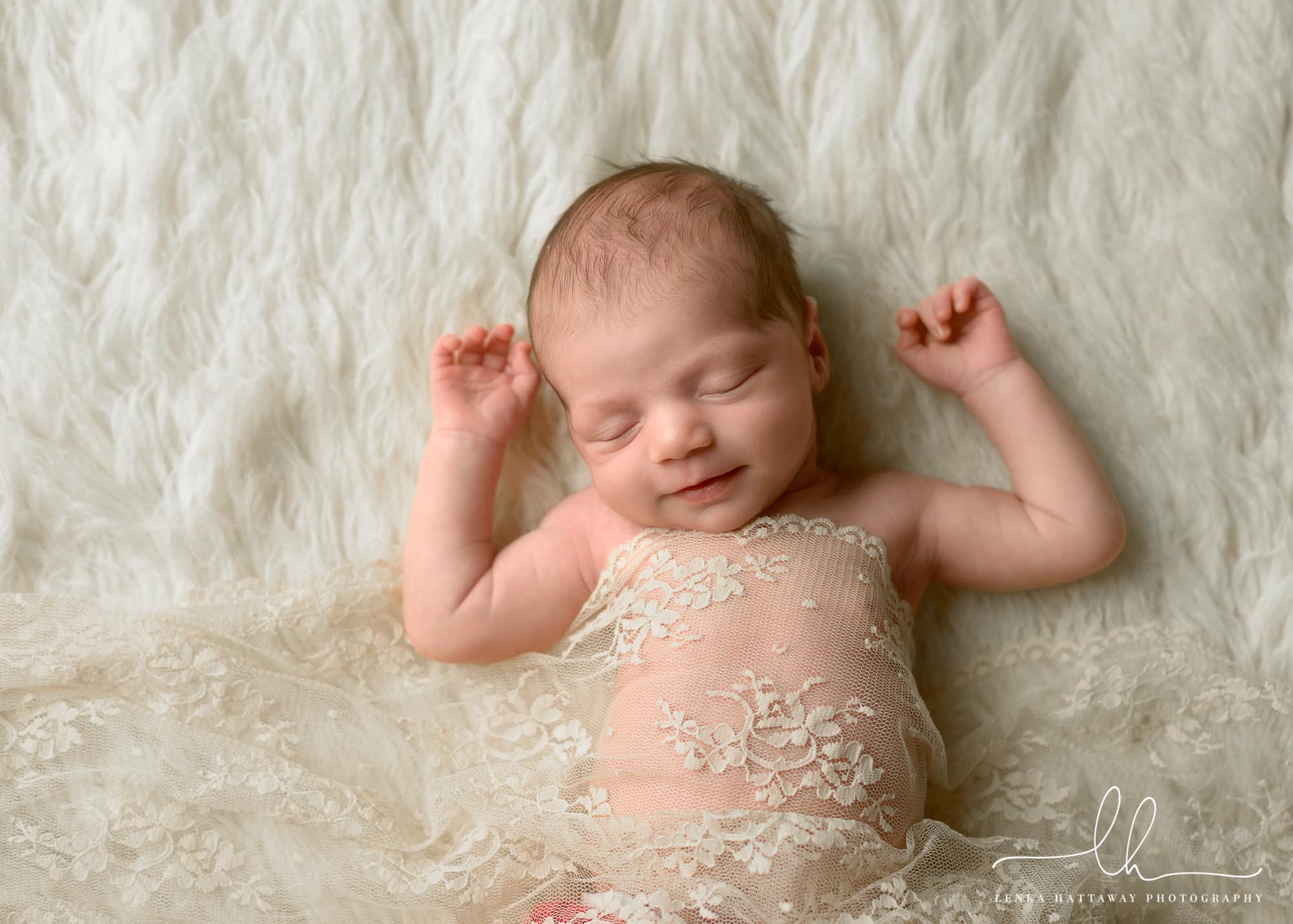 Sweet newborn picture be newborn photographer in Asheville, Lenka Hattaway.
